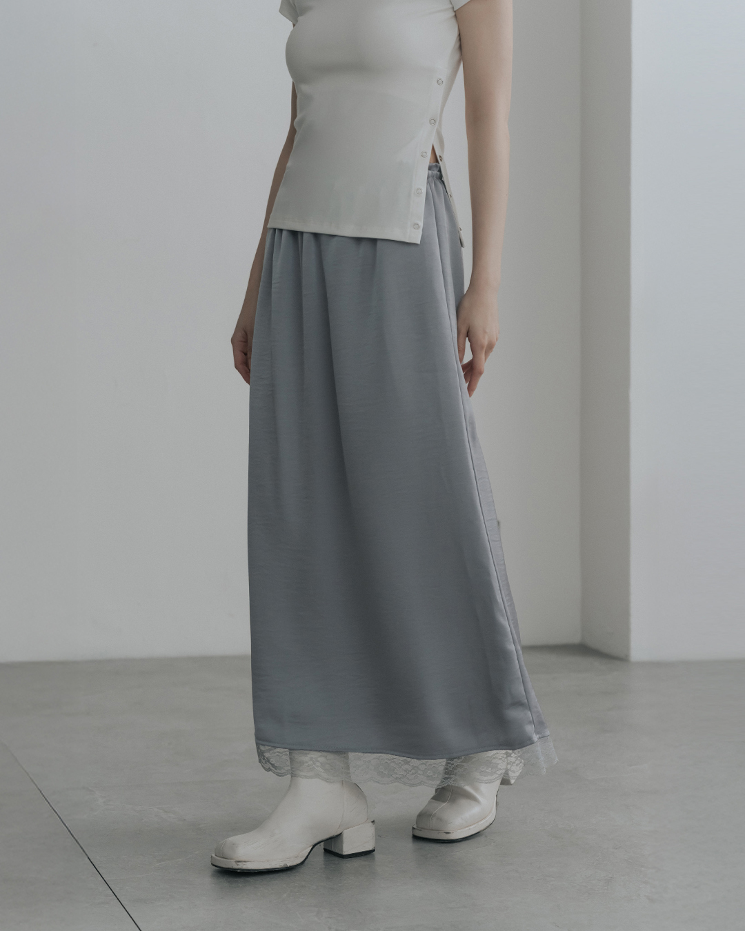 Lace-trimmed satin maxi dress - Gray S/M【03021763】in stock+pre-order