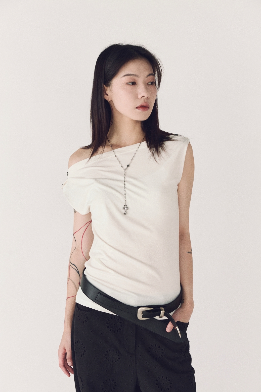 鈕釦小飛袖堆堆上衣-白