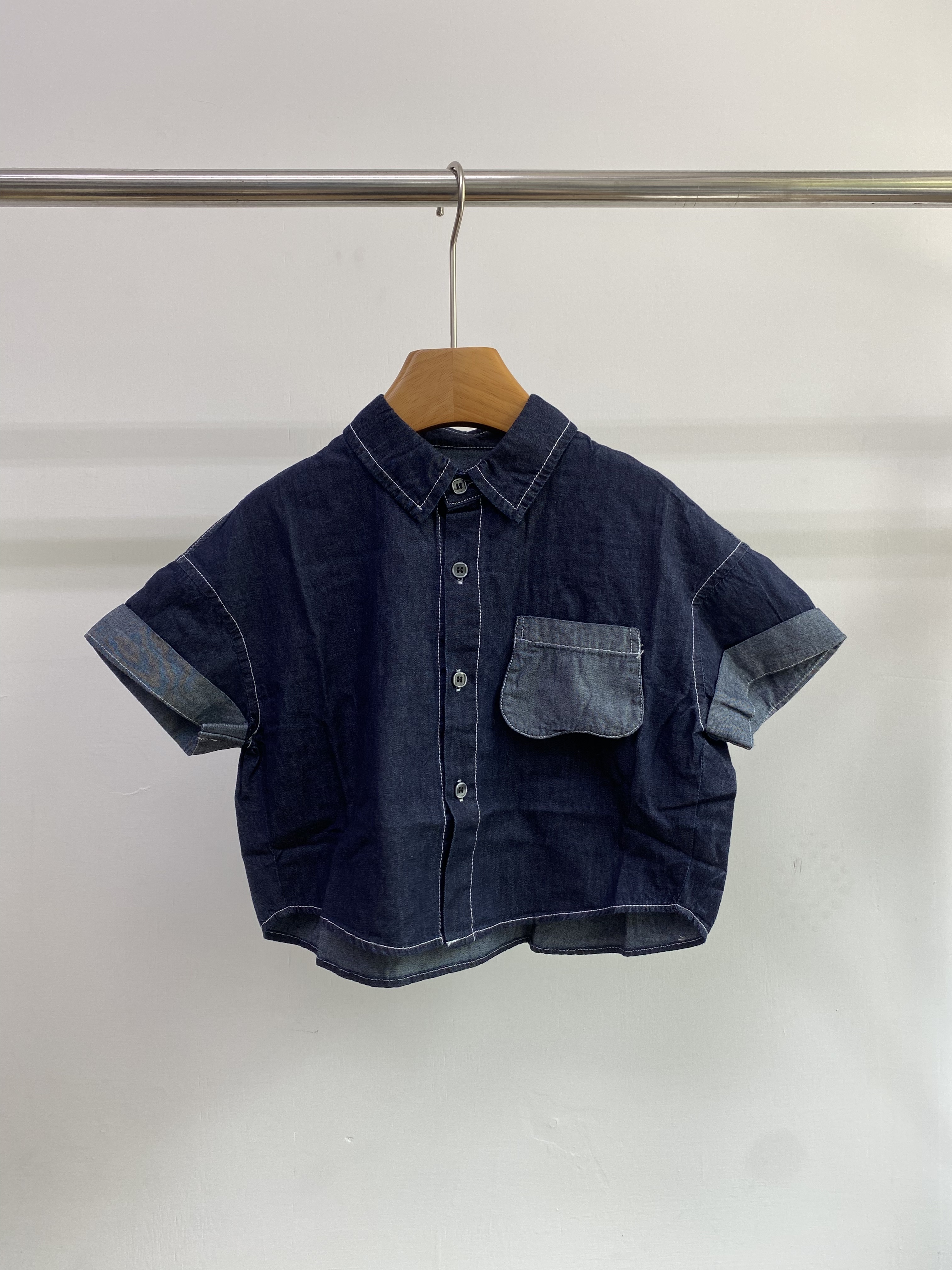 A04887造型口袋拼色牛仔上衣