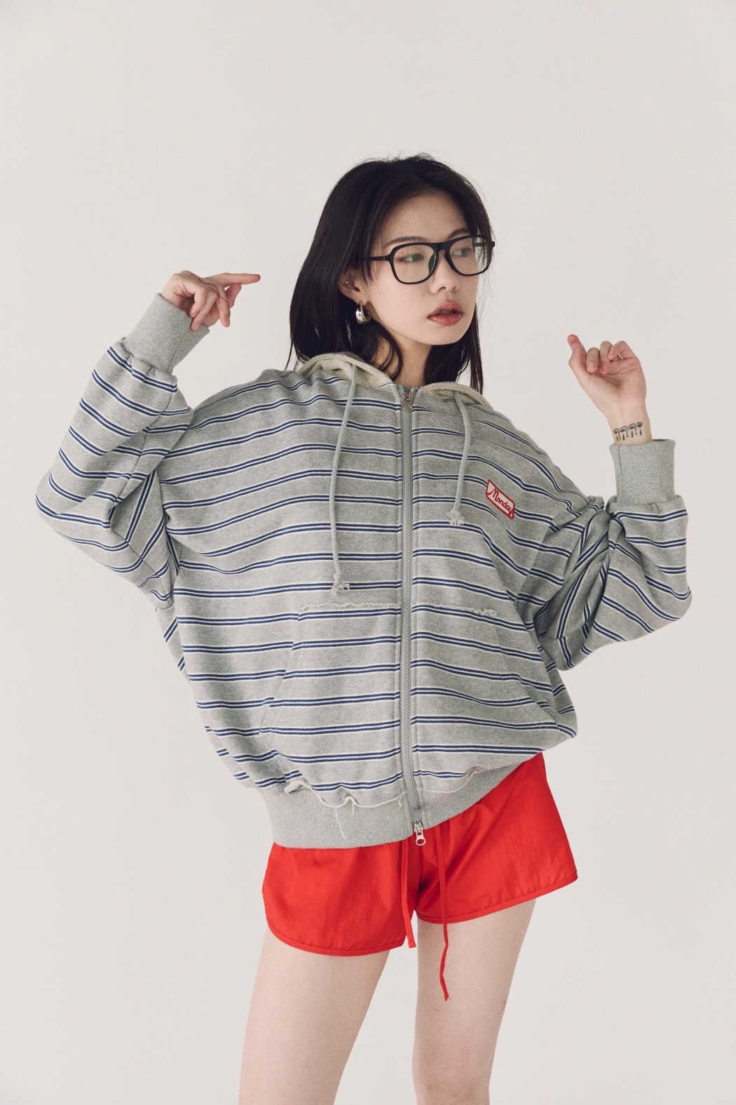 撞色徽章連帽外套-藍條紋