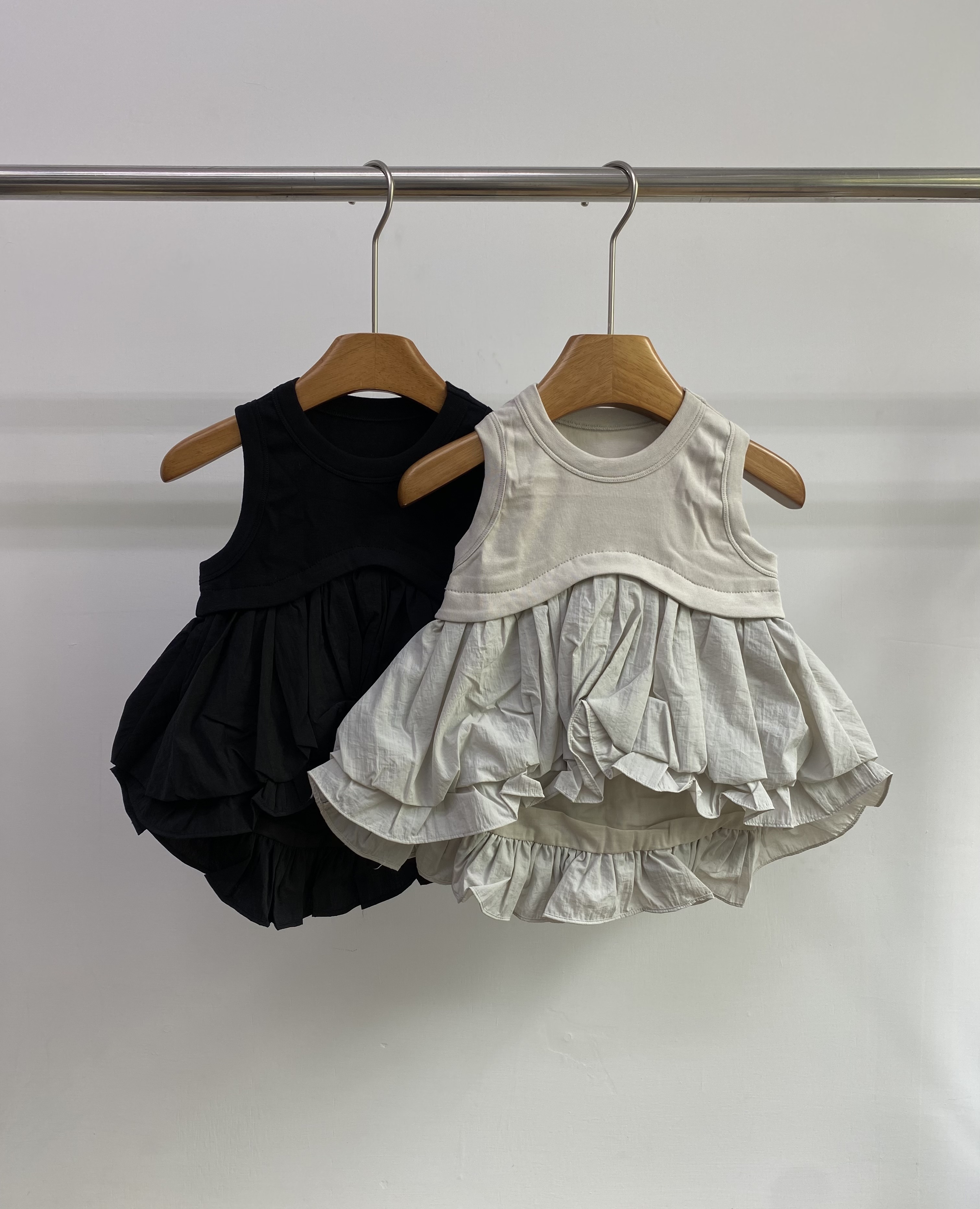 A04889設計師品牌花苞背心上衣