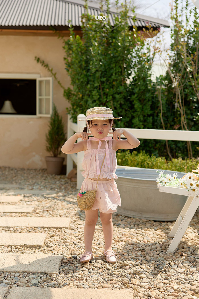 正韓夏UEO 兩色縮腰雕花背心