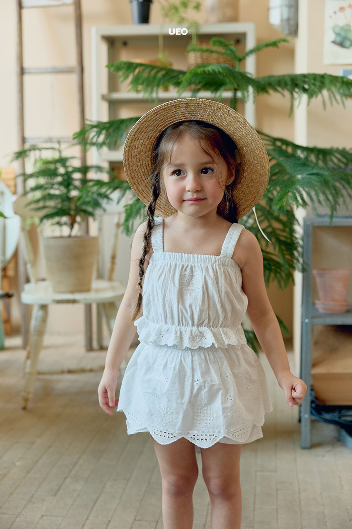 正韓夏UEO 兩色縮腰雕花背心