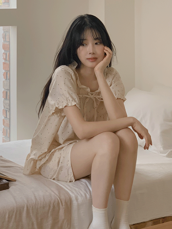 [3,000件熱銷] Juuneedu｜[短袖睡衣] Heart Flower Garden Pajama [2 colors]（☁️關鍵字J194)