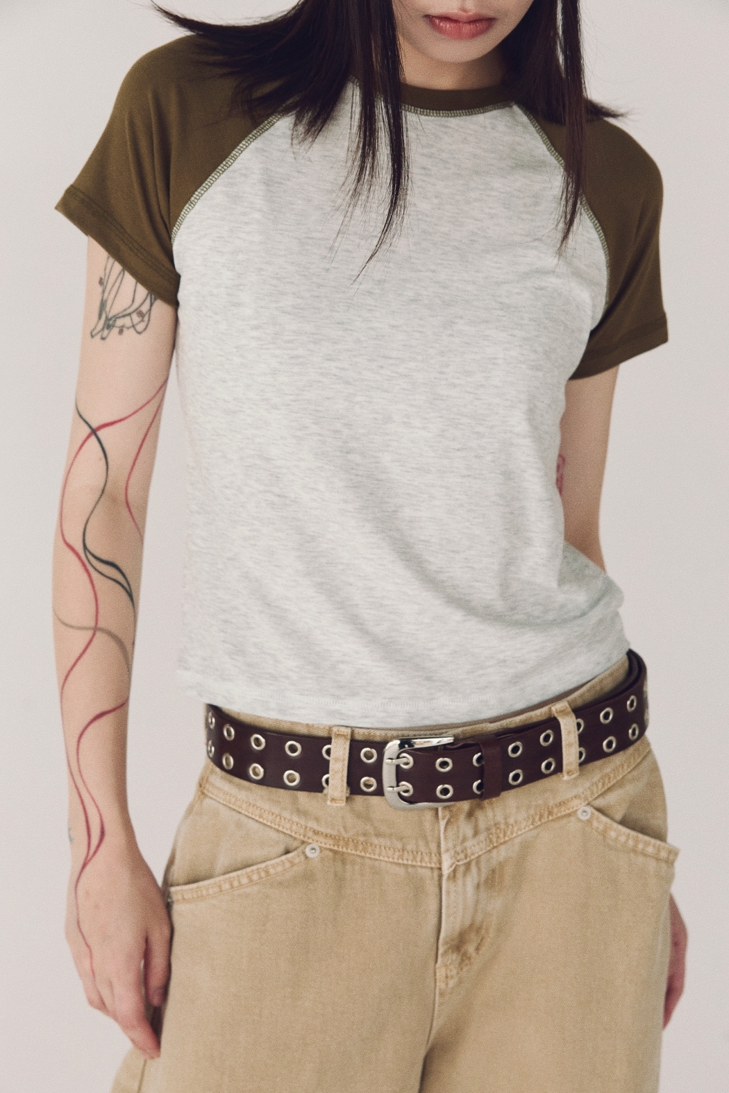 極柔感撞色插肩袖上衣