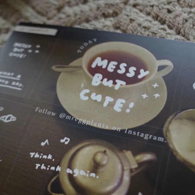 茄子先生．Messy But Cute 貼紙+明信片組合