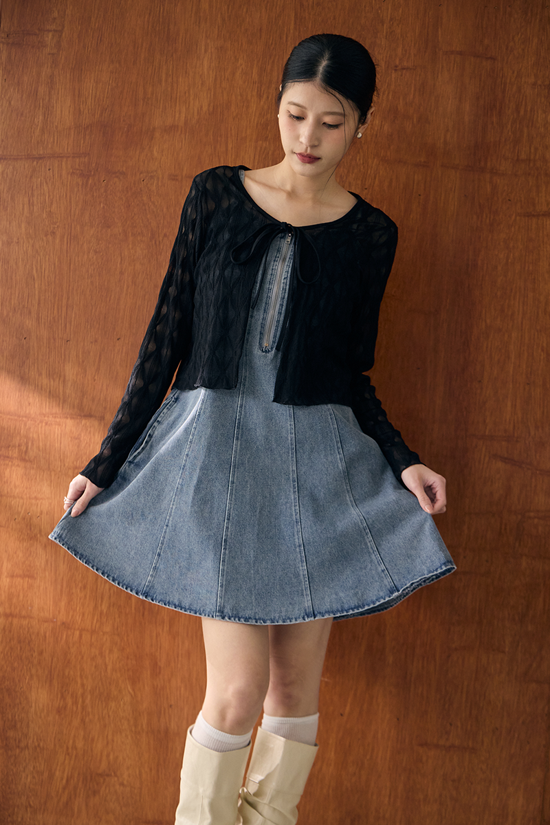 菱格造型壓紋領綁帶外套