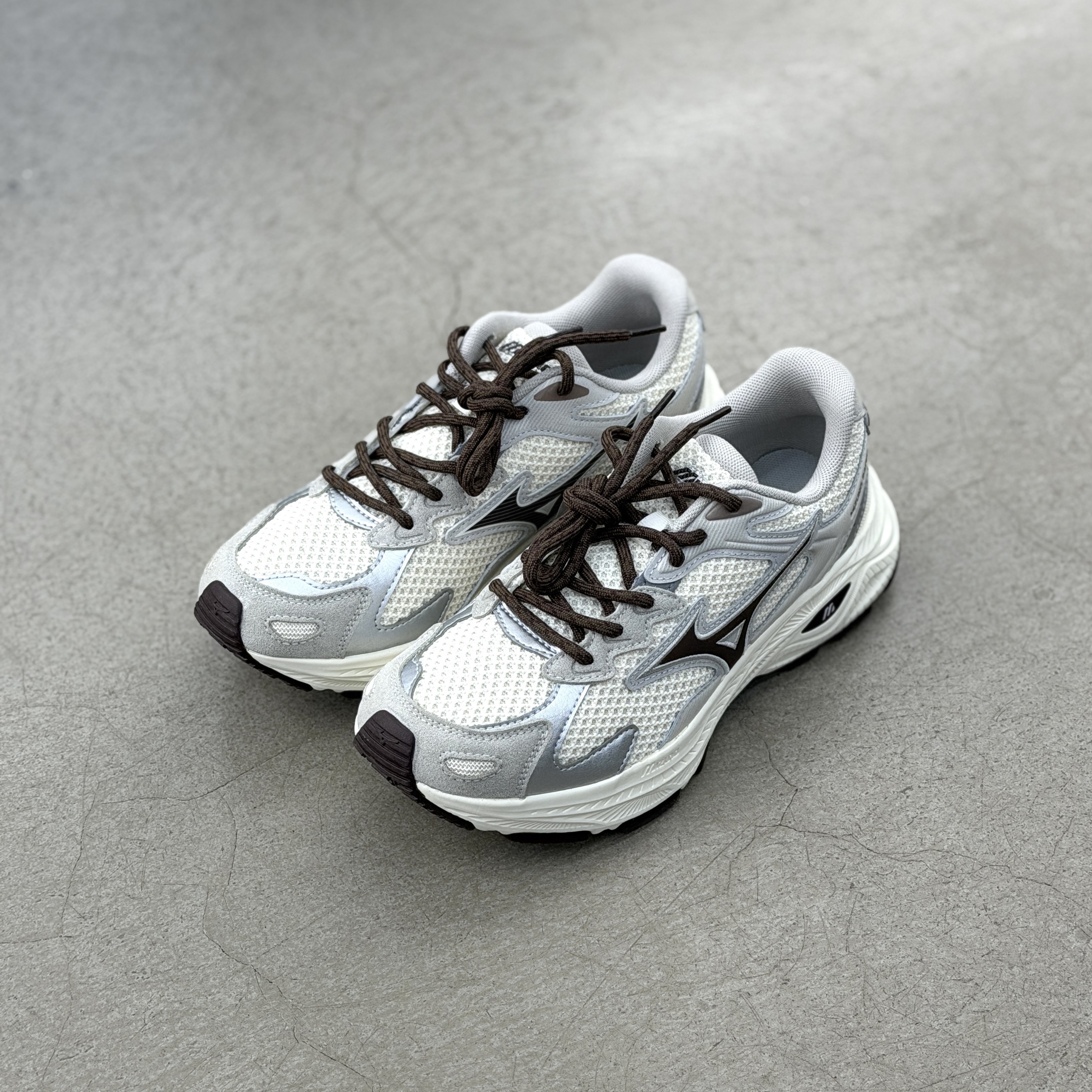Mizuno Racer S White Brown l D1GH253510