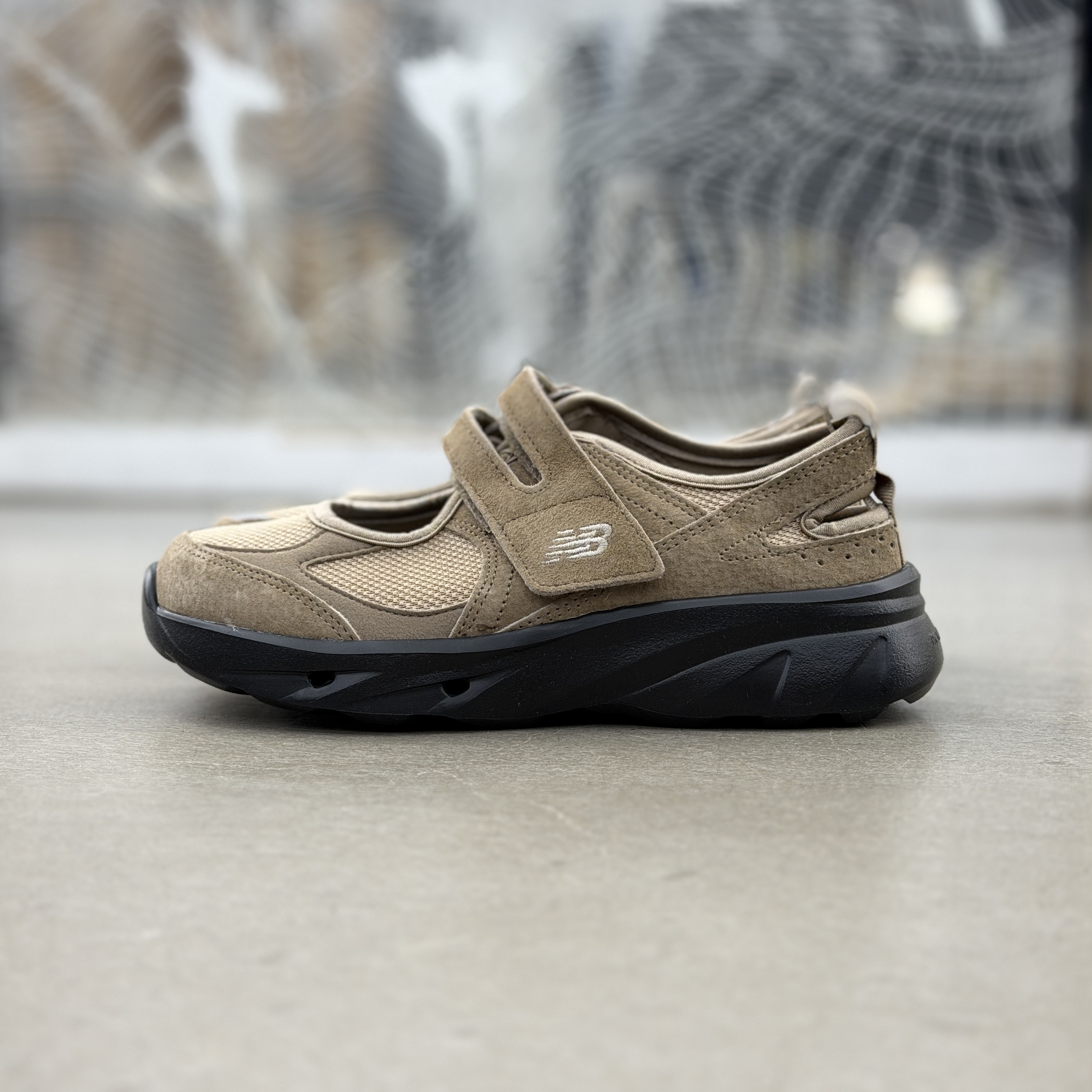 New Balance Breeze Suede Beige