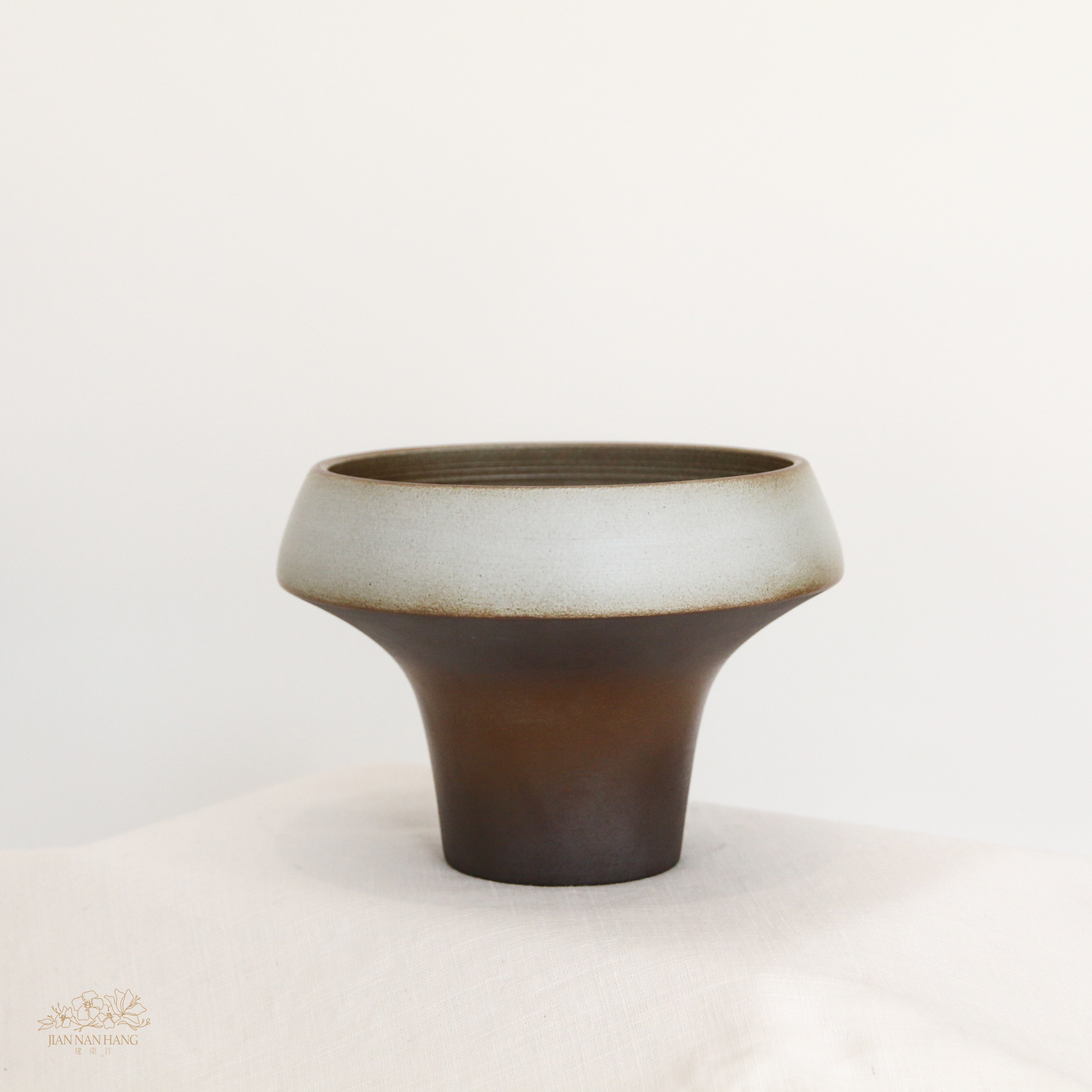 陶瓷花器 筒口陶瓷盆 白咖