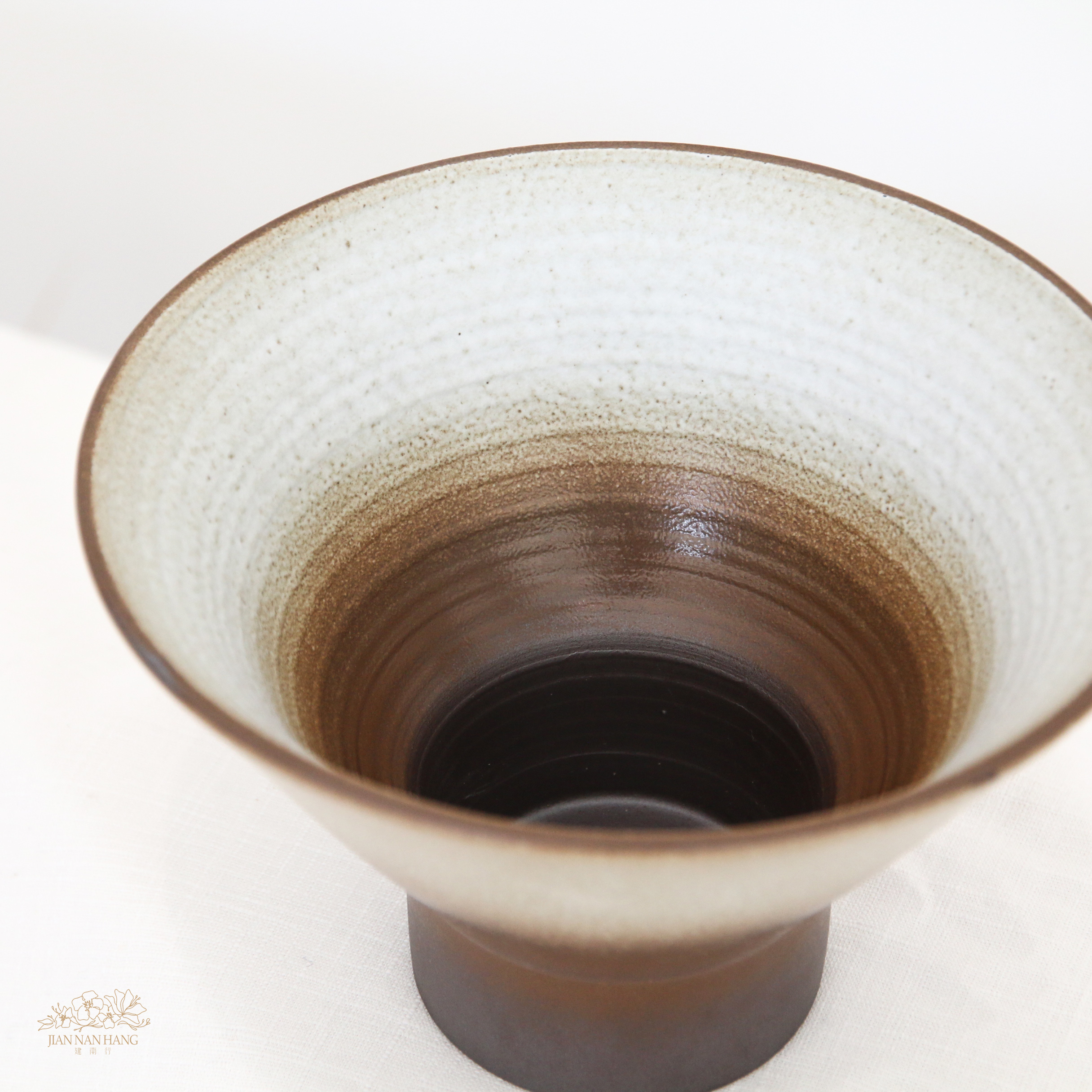 陶瓷花器 窯變白斗笠盆