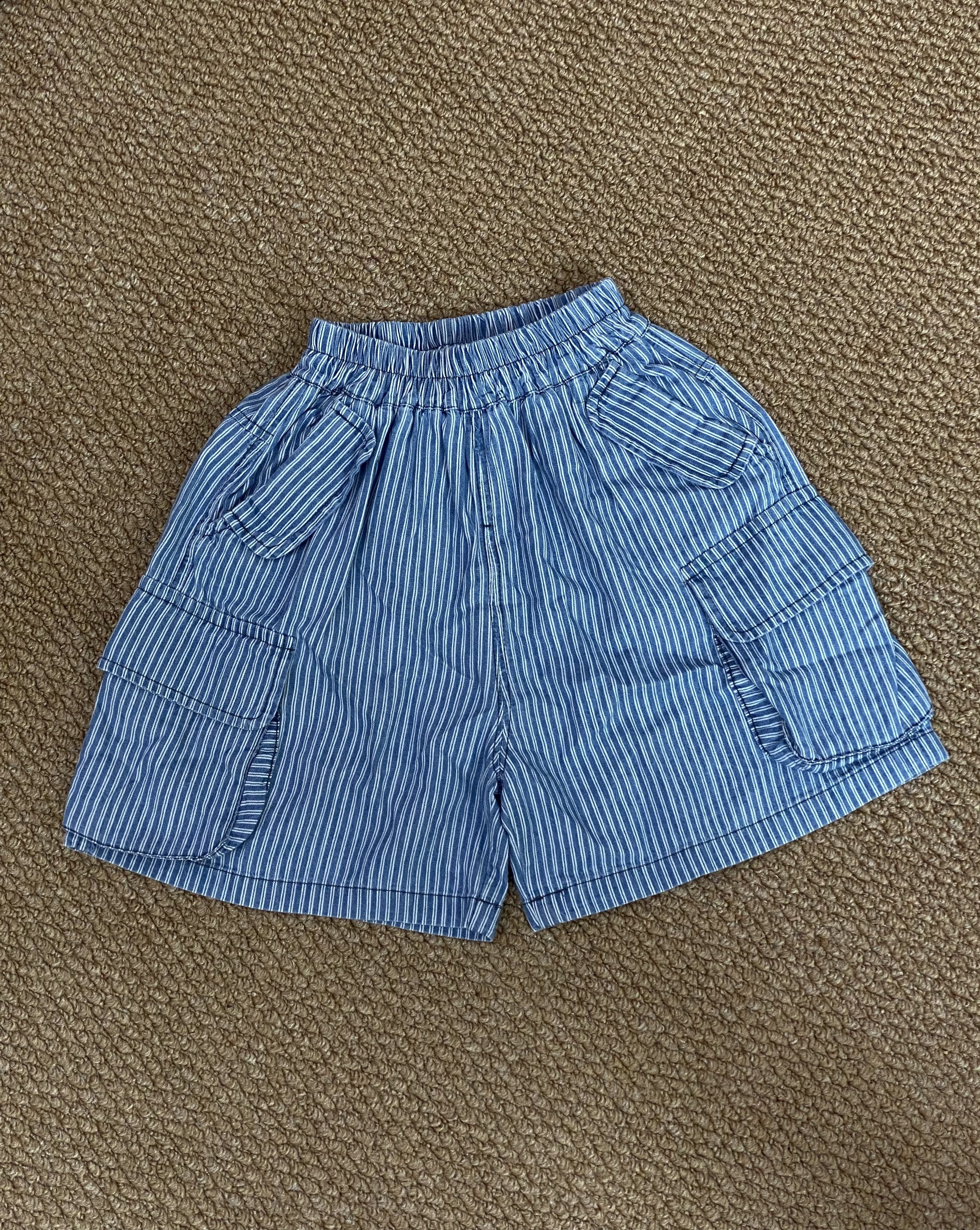 A04896直條紋短褲