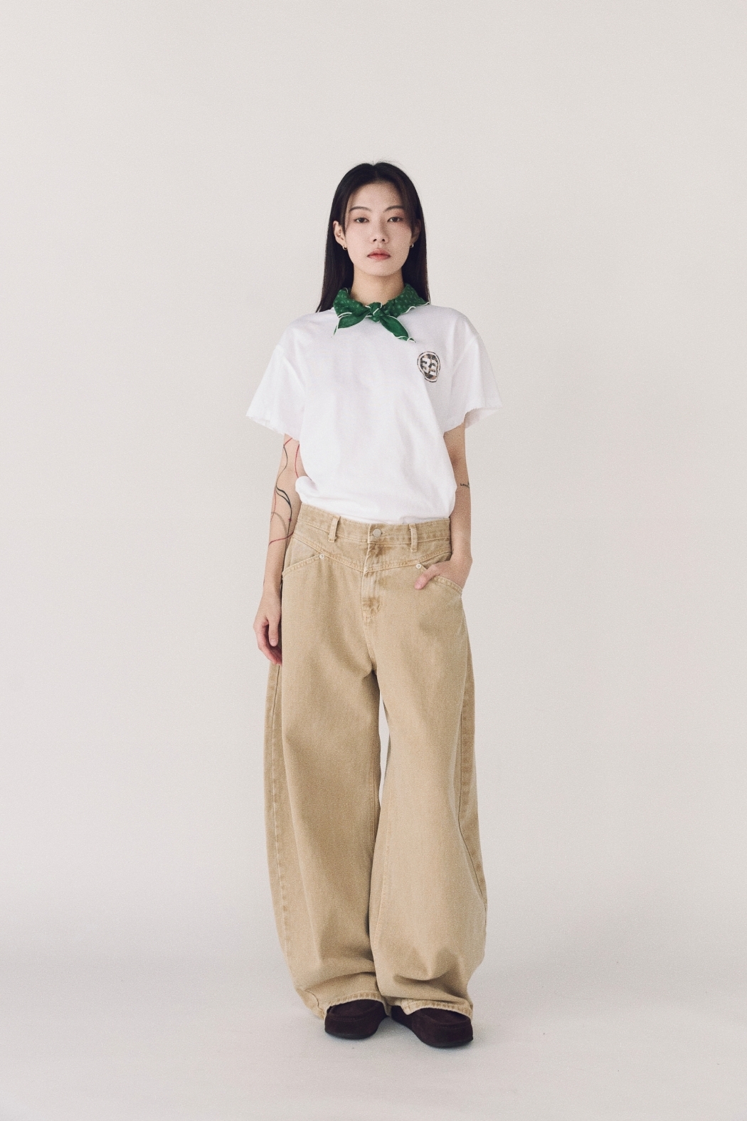 美式磨損塗鴉短踢