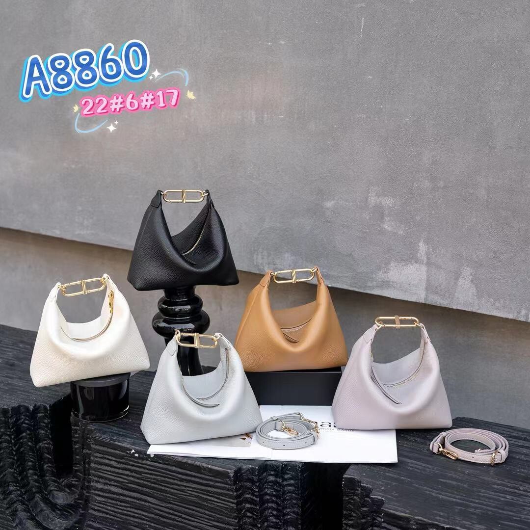 8860 真皮小巧包