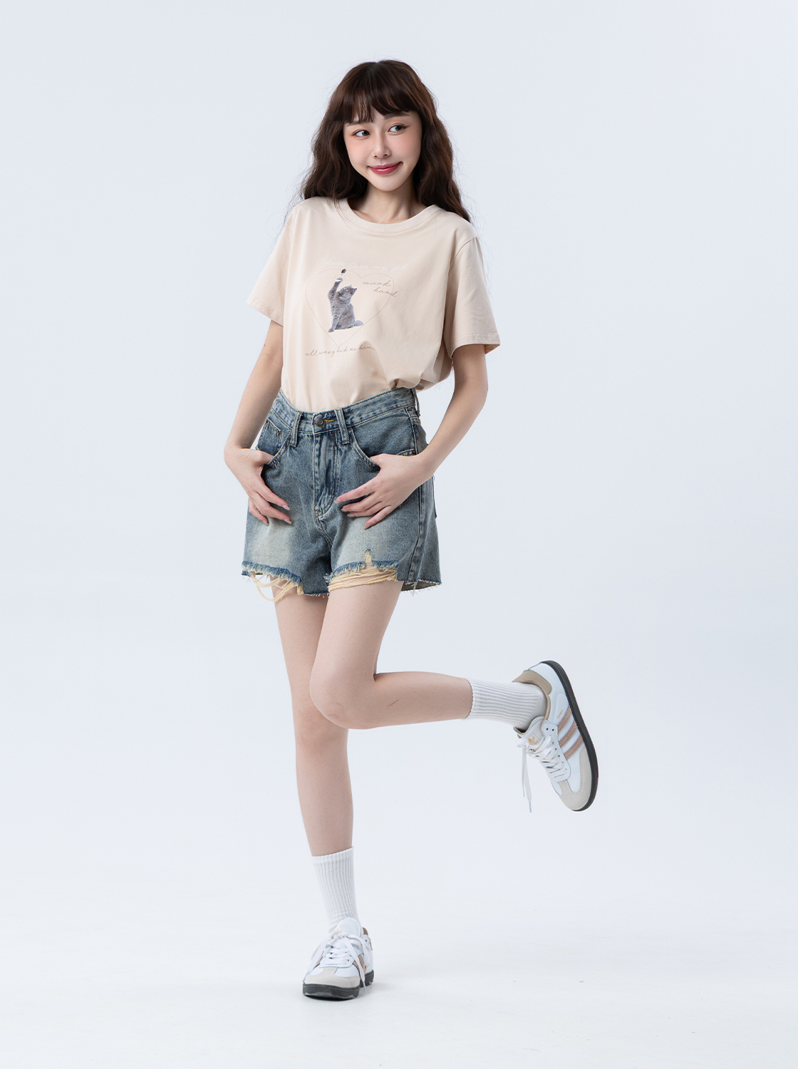 高腰刷破牛仔短褲