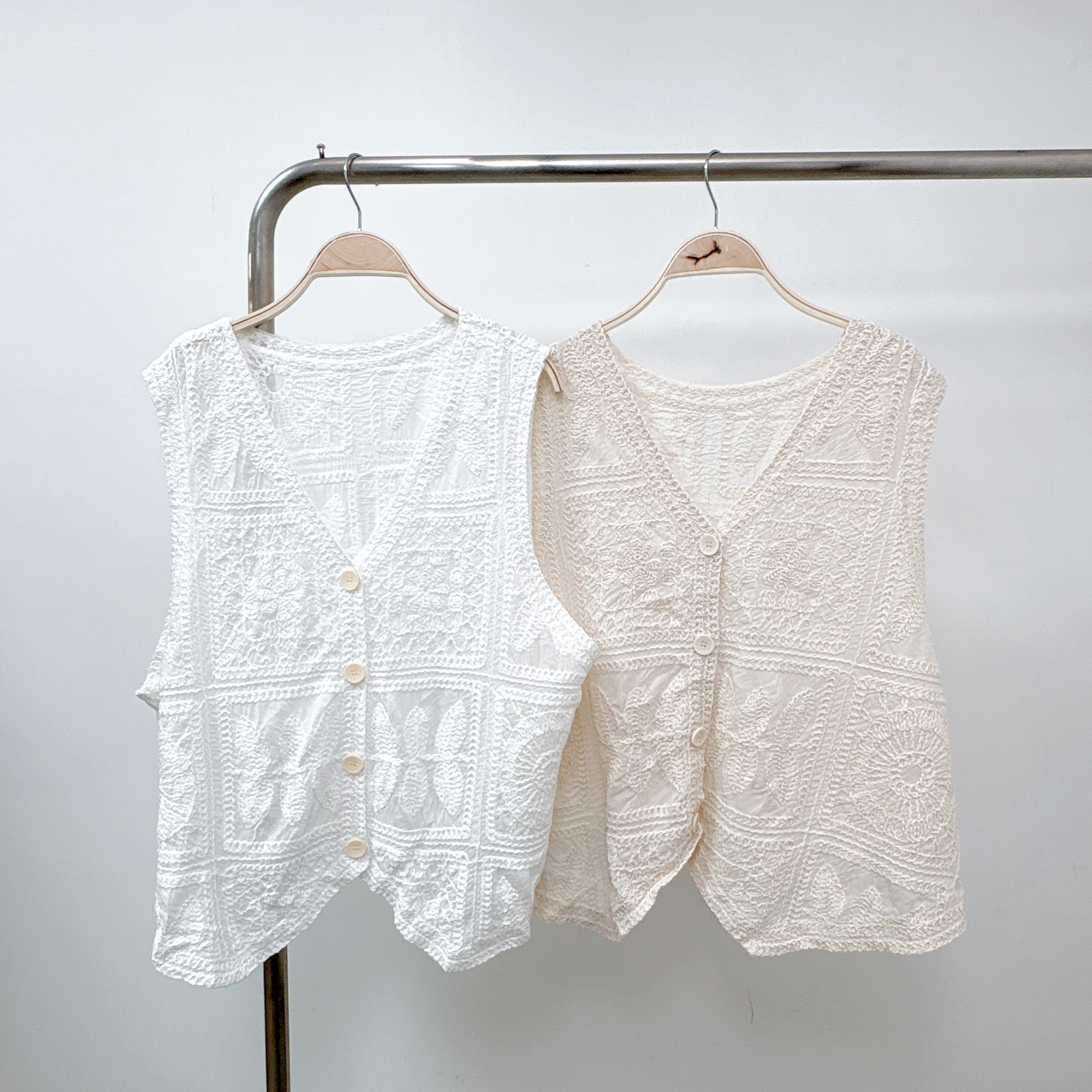 ⭐️⭐️【預訂】方格勾花透薄麻棉兩著背心 (S22-S23)