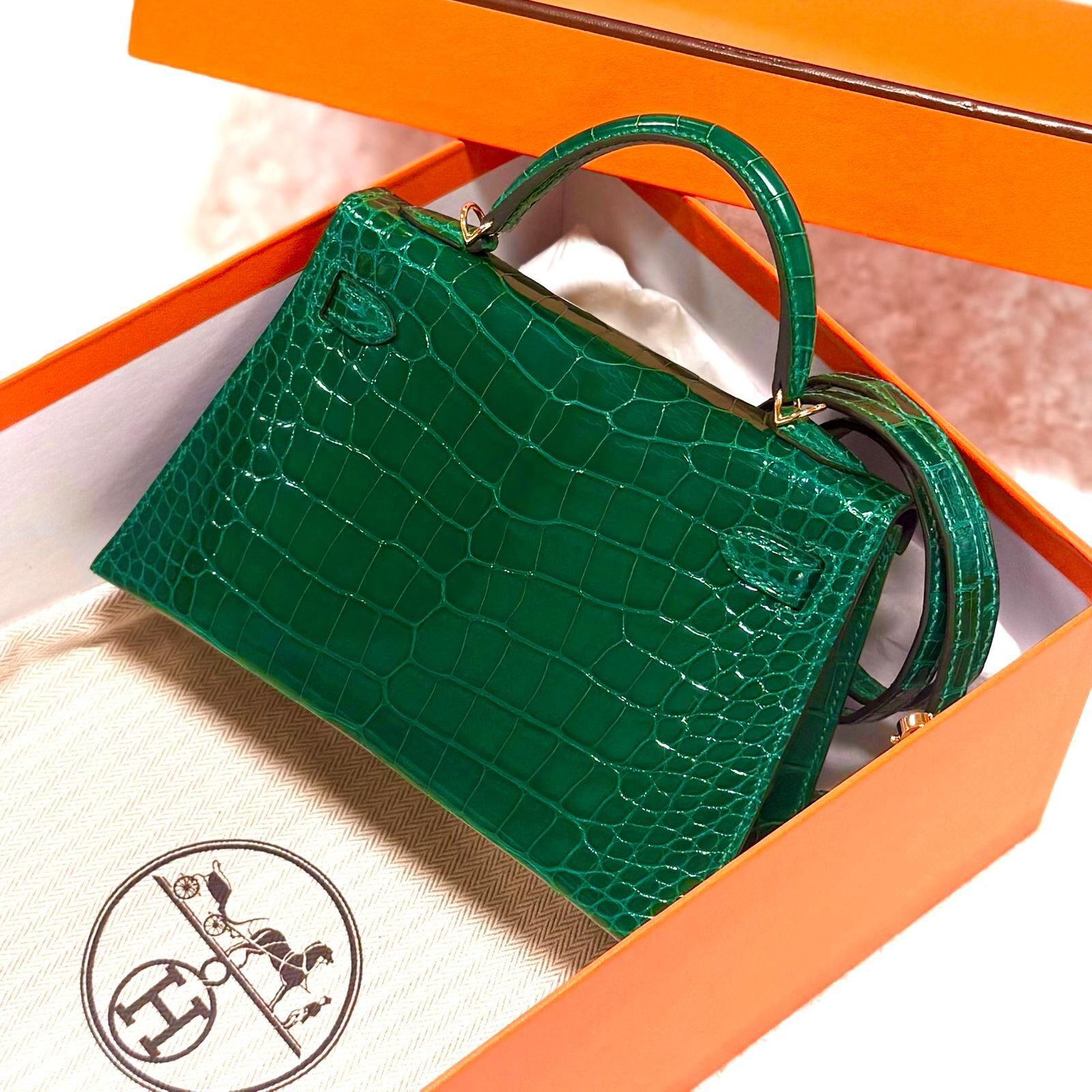 99%NEW二手HERMES MINI KELLY 二代C刻 翡翠綠鱷魚皮 6Q GHW #BRAND NEW #香榭站正品