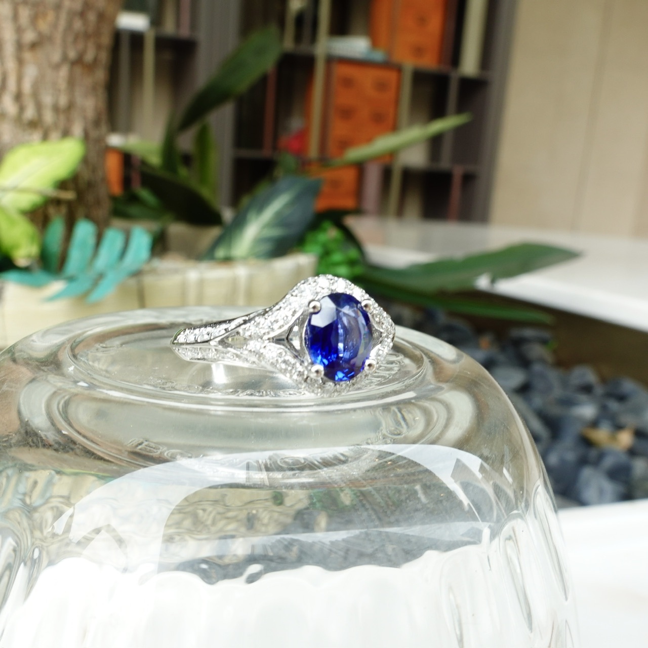 1.12ct皇家藍藍寶石18K金鑽石戒指 (免費出AIGS證書)