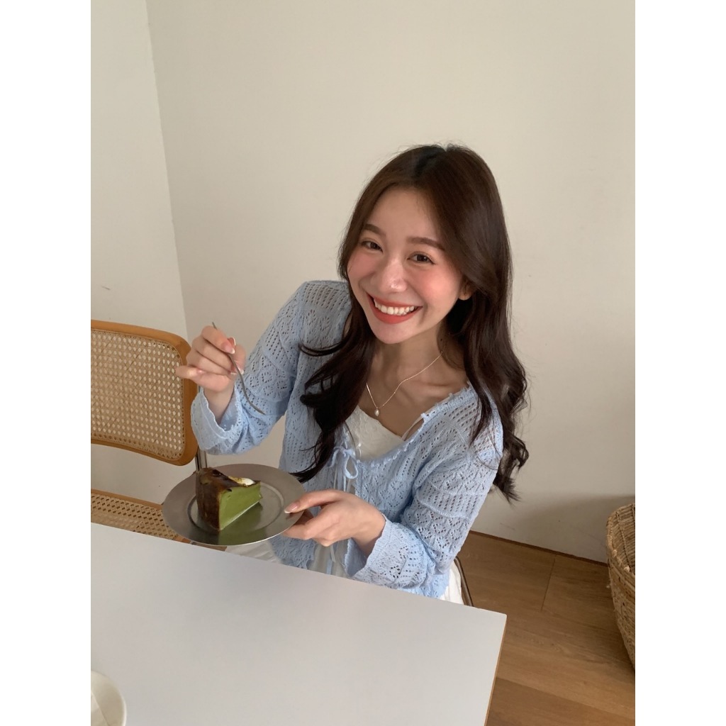 A21 夏日的美麗簍空短版罩衫 #7649