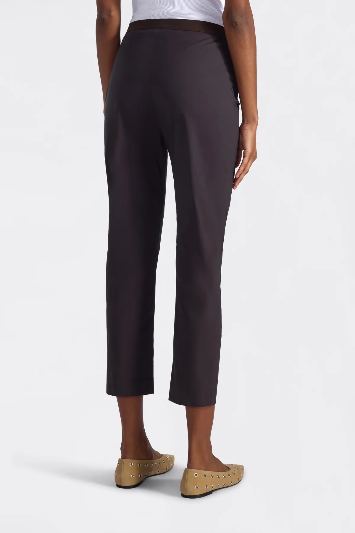 LIVIANA CONTI  九分薄內搭褲(深咖)