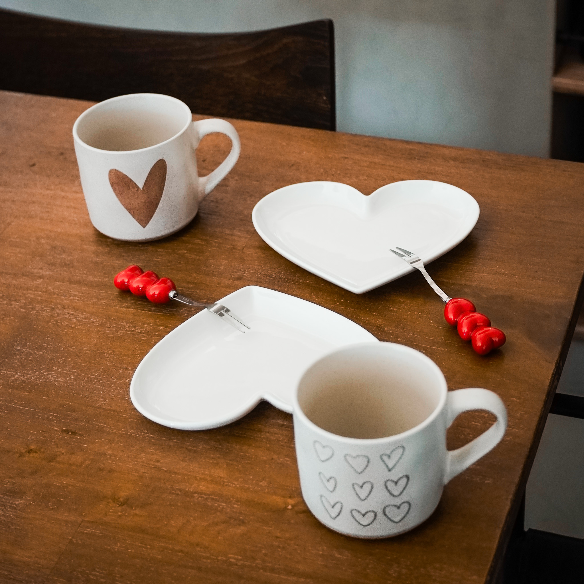 愛心雕刻陶瓷馬克杯 共兩款
