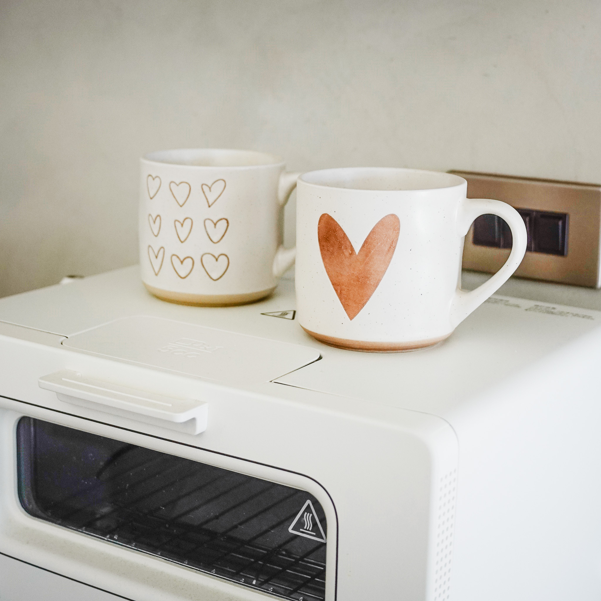 愛心雕刻陶瓷馬克杯 共兩款