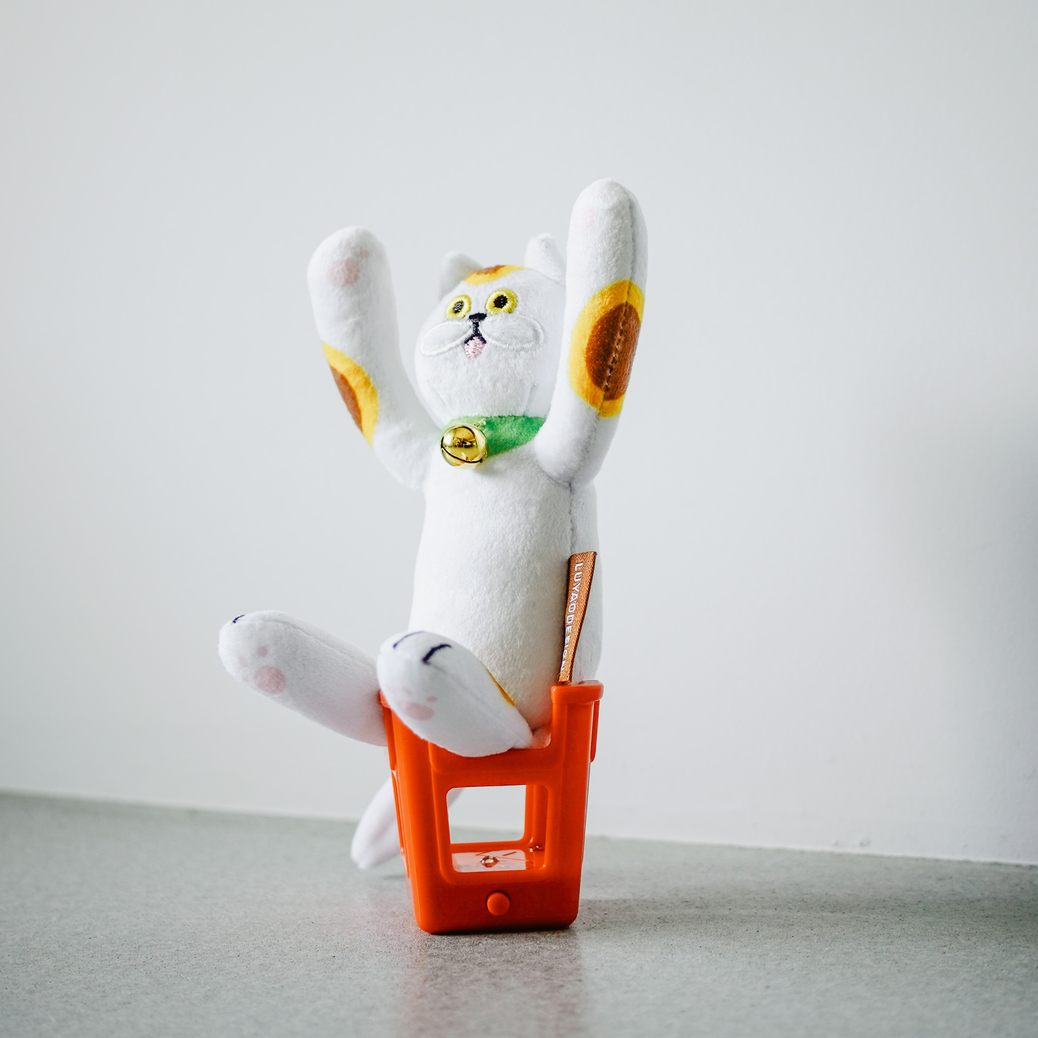 紅色旺財椅塑膠椅桌面小夜燈