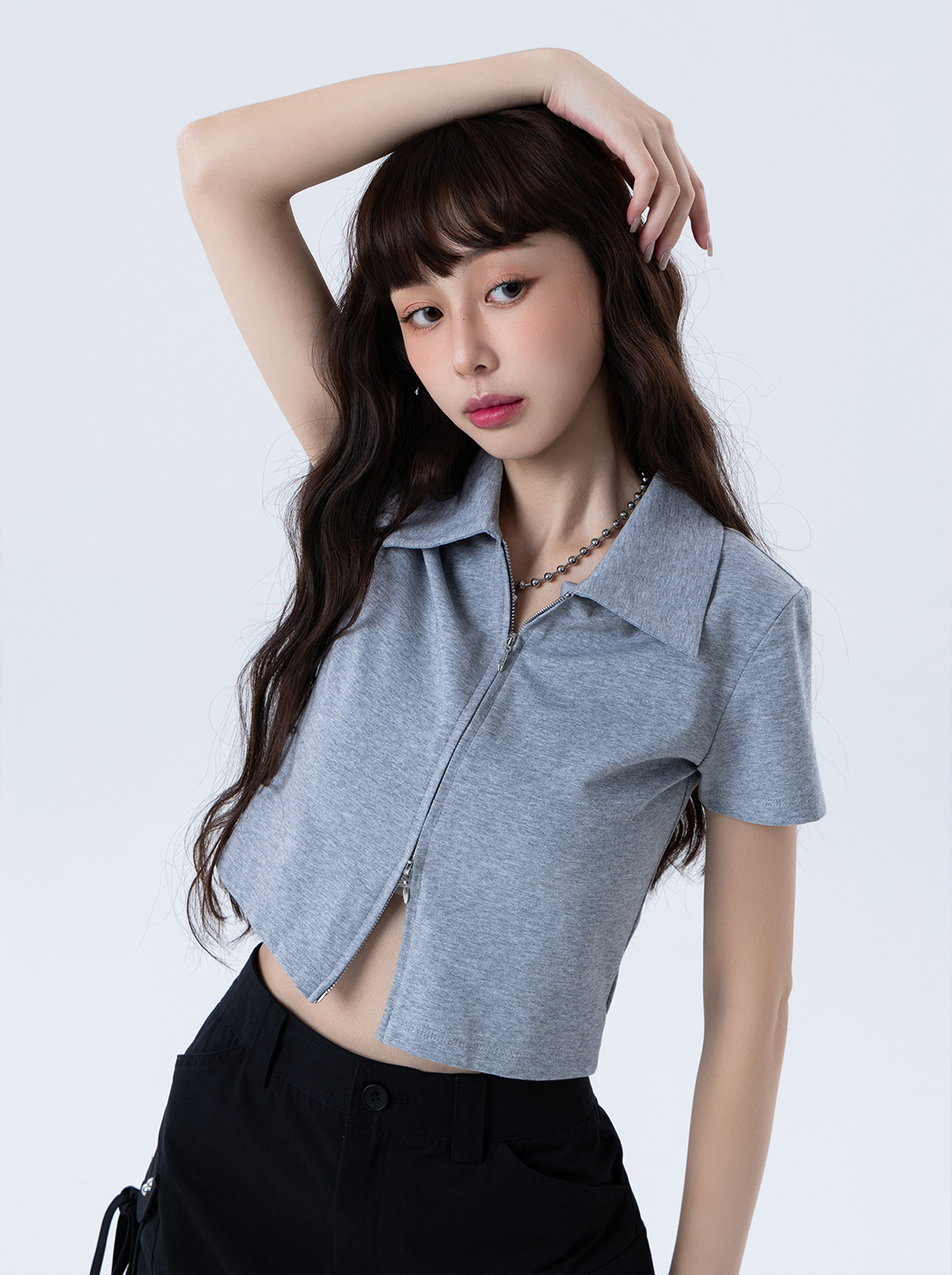 【期間限定】雙頭拉鍊尖領短版上衣