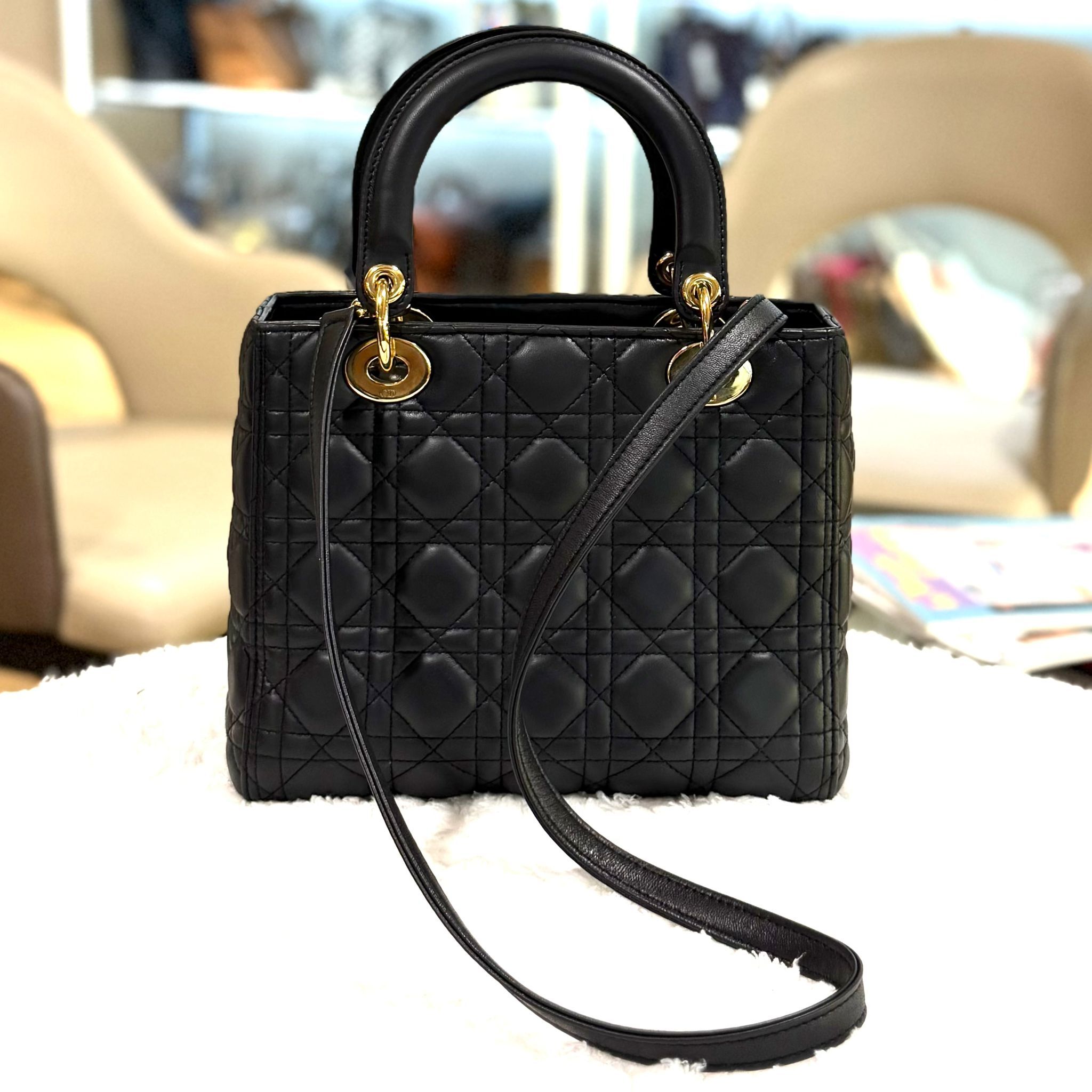 99%NEW二手DIOR LADY 黑色羊皮,五格中碼 Christian Dior Lady Dior Medium Black  #香榭站正品