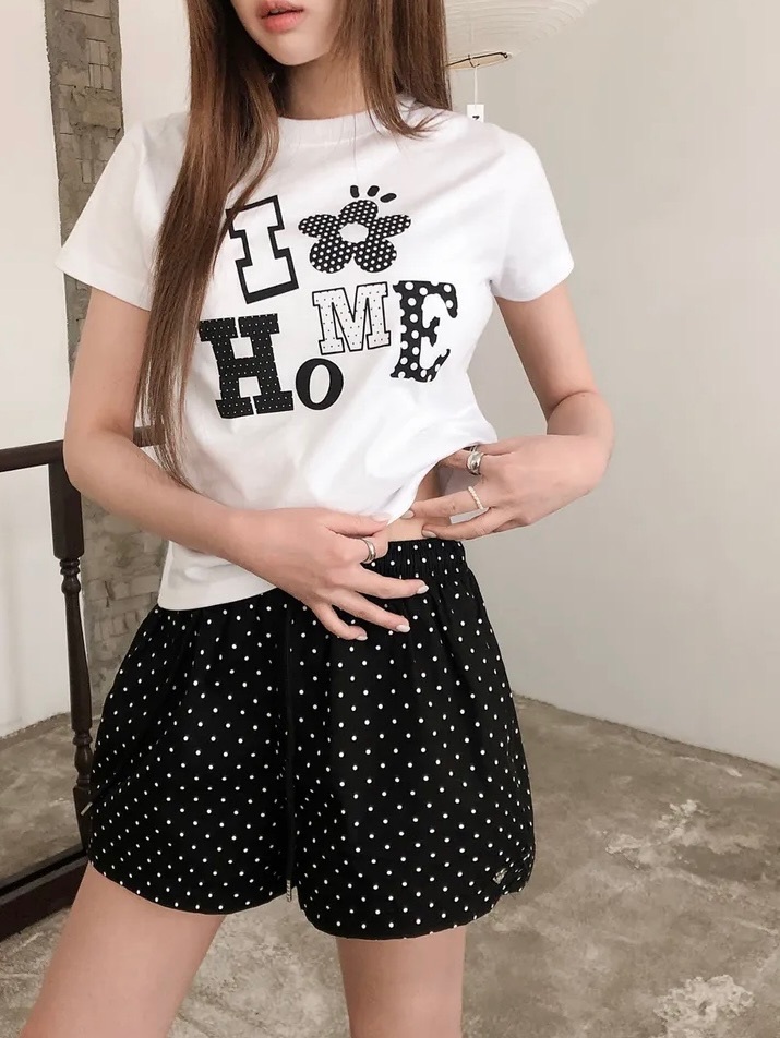 【15.4 完額外95折優惠！首批優惠價預訂】韓國波點小花HOME TEE（2色）