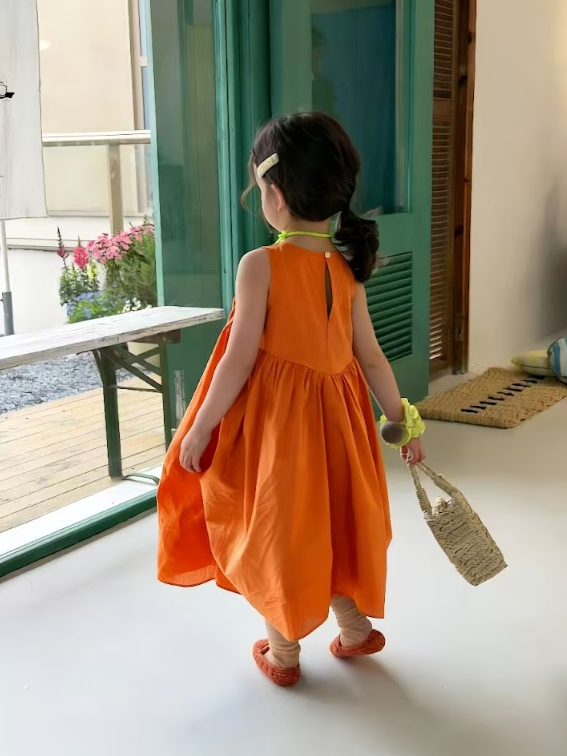 DDC04D083OE  DODO Wardrobe -橙色泡泡設計感背心裙