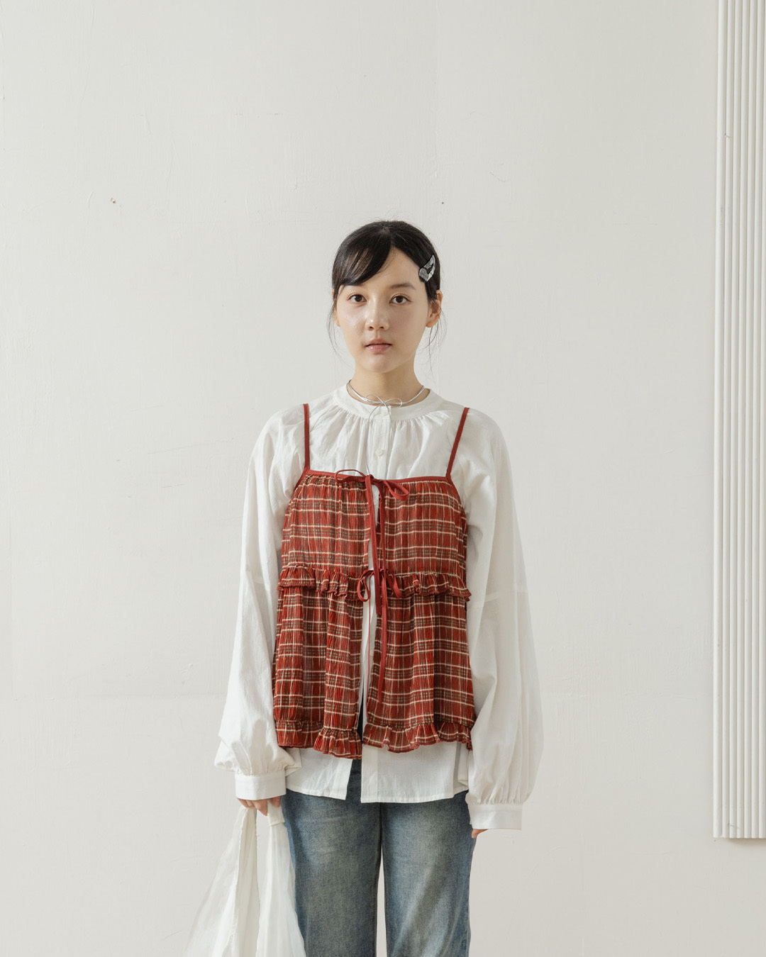 Ruffled plaid strappy spaghetti strap blouse/vest, available in two colors.【01099632】in stock+pre-order