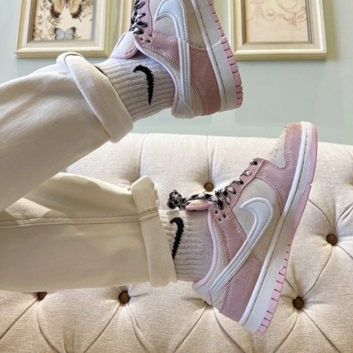 【Luxury】 現貨出清特價優惠 Nike Wmns Dunk Low LX Pink Foam 粉紅 麂皮 休閒鞋 女鞋 DV3054-600