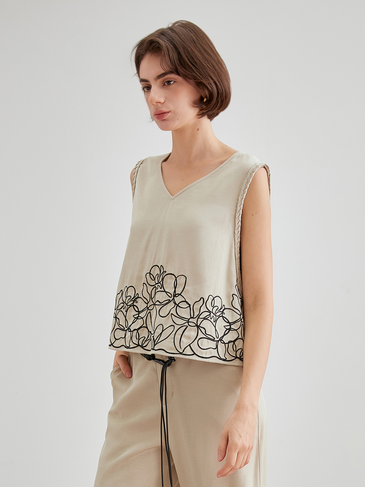 mi-tu 刺繡鉤花背心