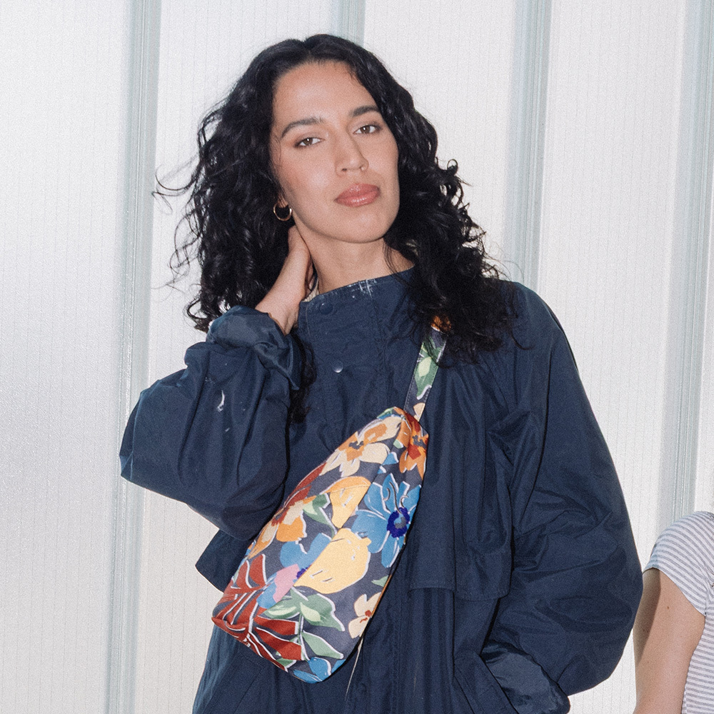 印花系列RECYCLED PRINT SLING 斜背包-熱帶花園