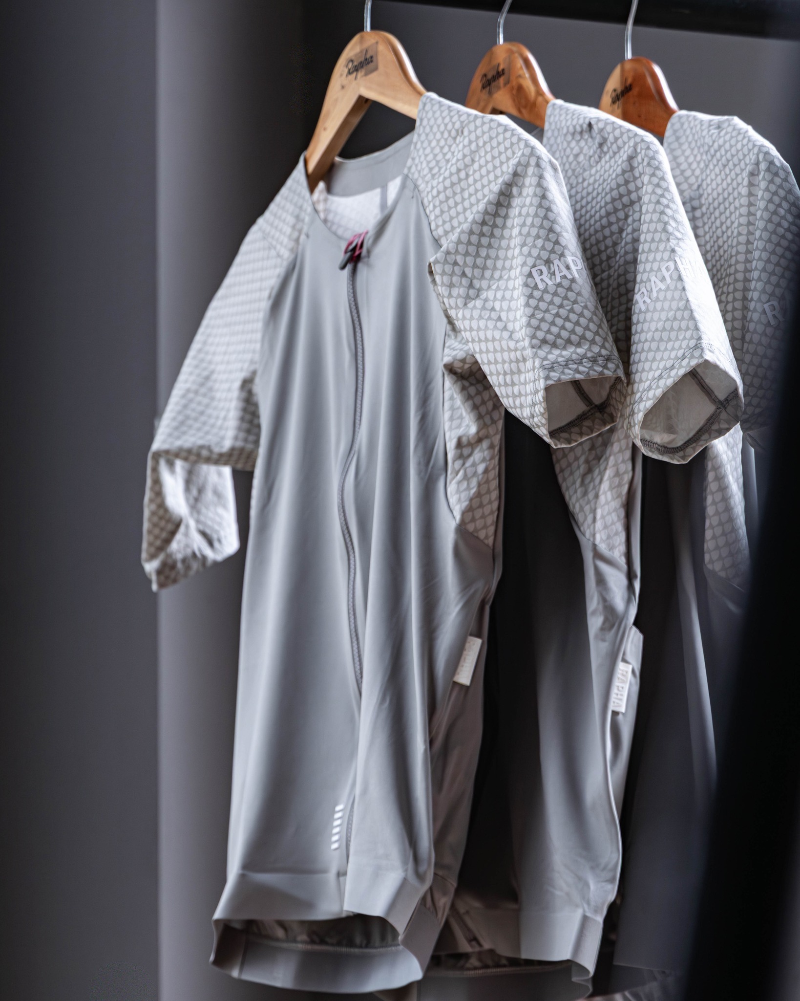 【Rapha 】車衣 PRO TEAM AERO JERSEY SWT 雲煙灰 男款