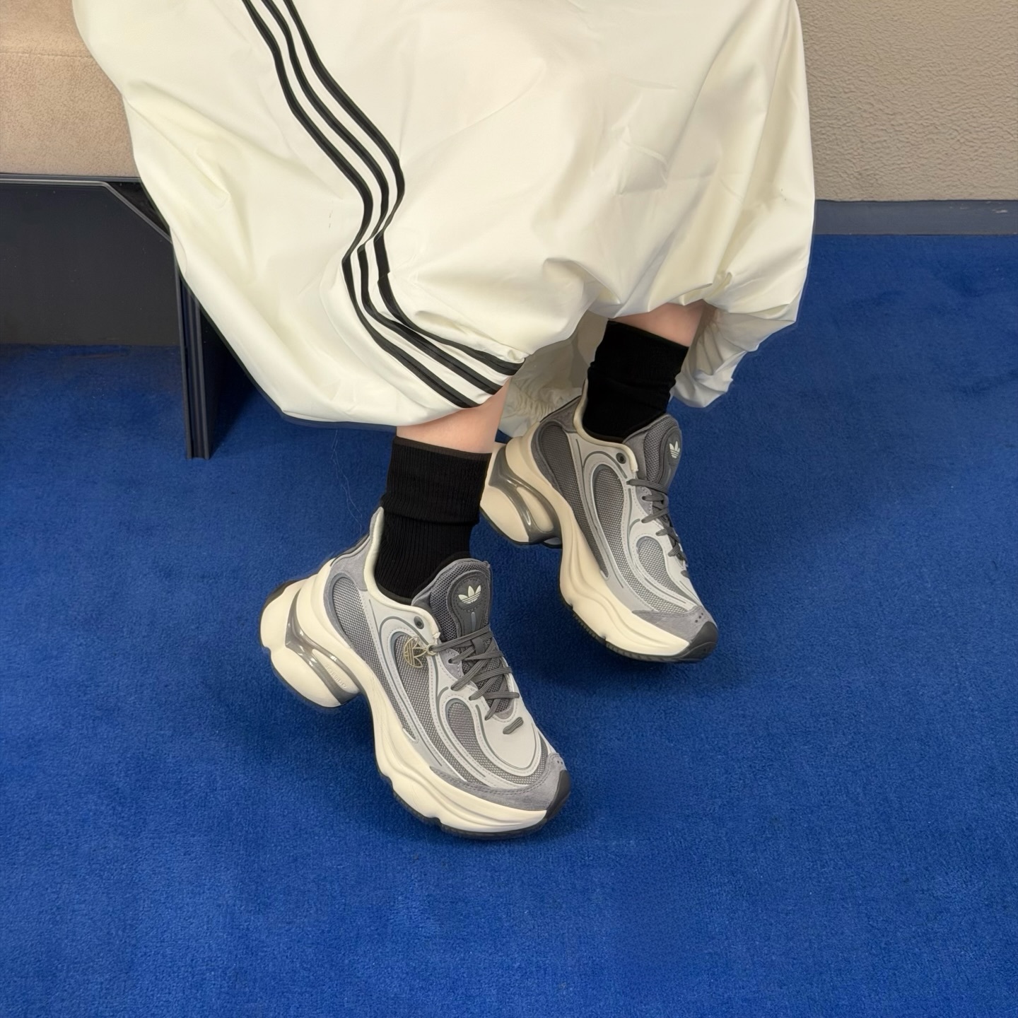 Adidas Originals Ozvenuz 大象灰 灰色 宋雨琦同款 復古 增高 厚底 蝴蝶鞋 KJ3974