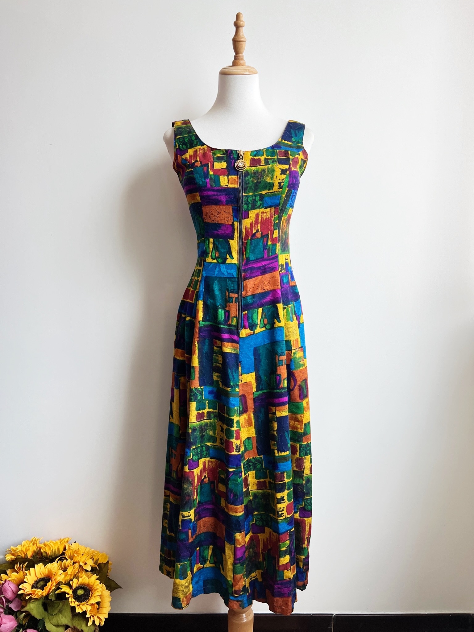 Colorful brick art vest dress