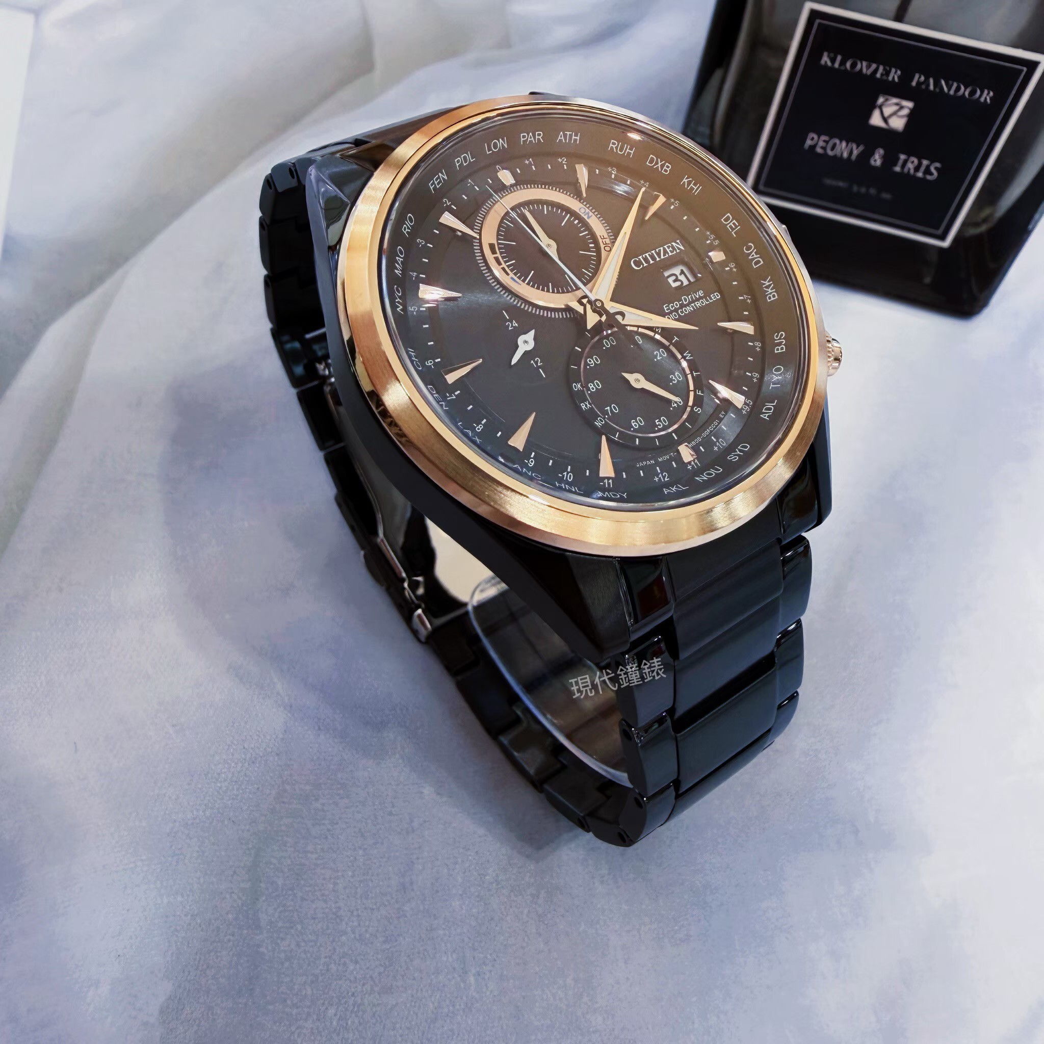 【CITIZEN 星辰】GEN'T 紳士黑鋼萬年曆電波光能錶 AT8268-83E 43mm 現代鐘錶