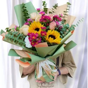 W - Graduation Sunflower_CON38005