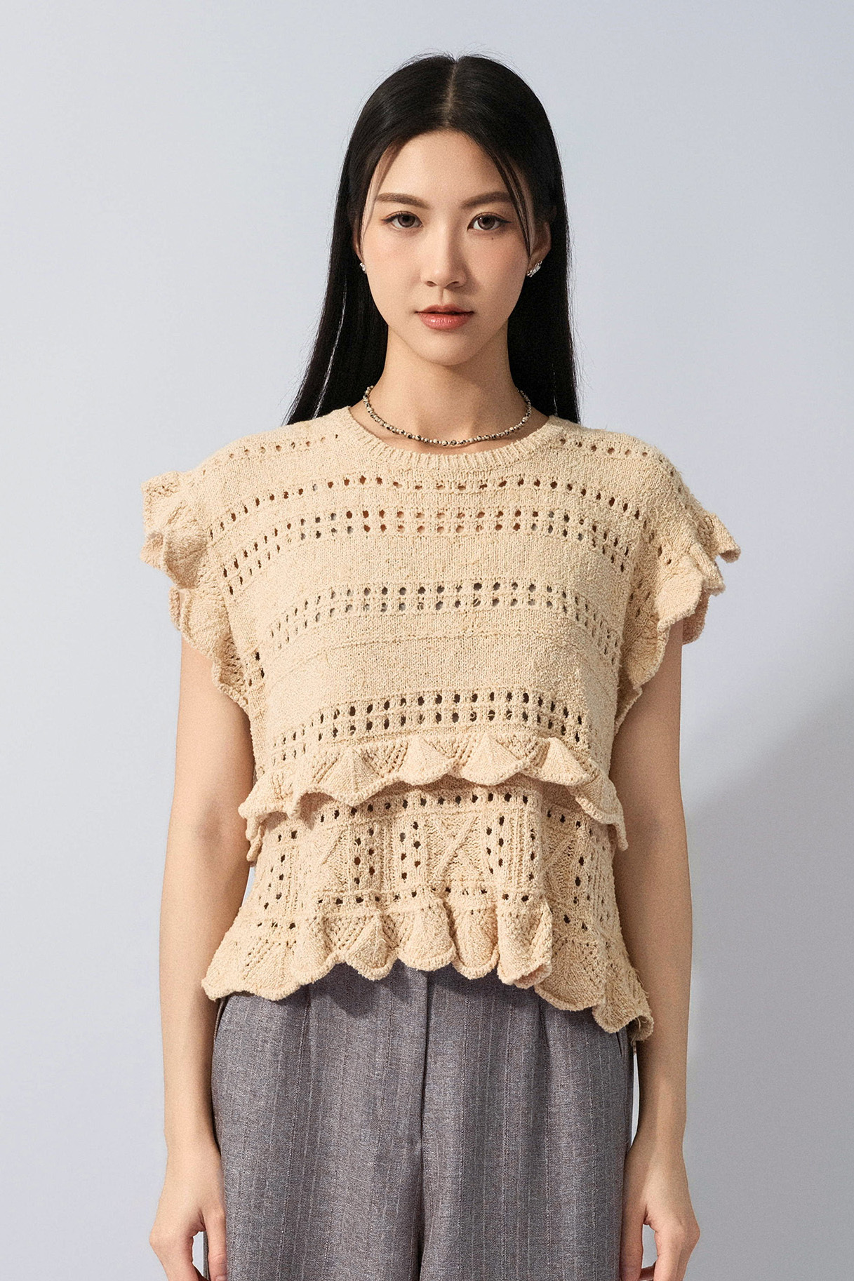 波浪腳通花間針織上衣（預購產品）