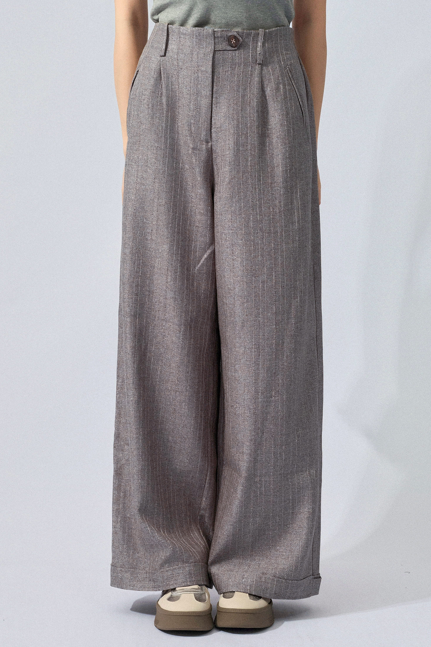 搭帶腳級間條紋西褲（預購產品）