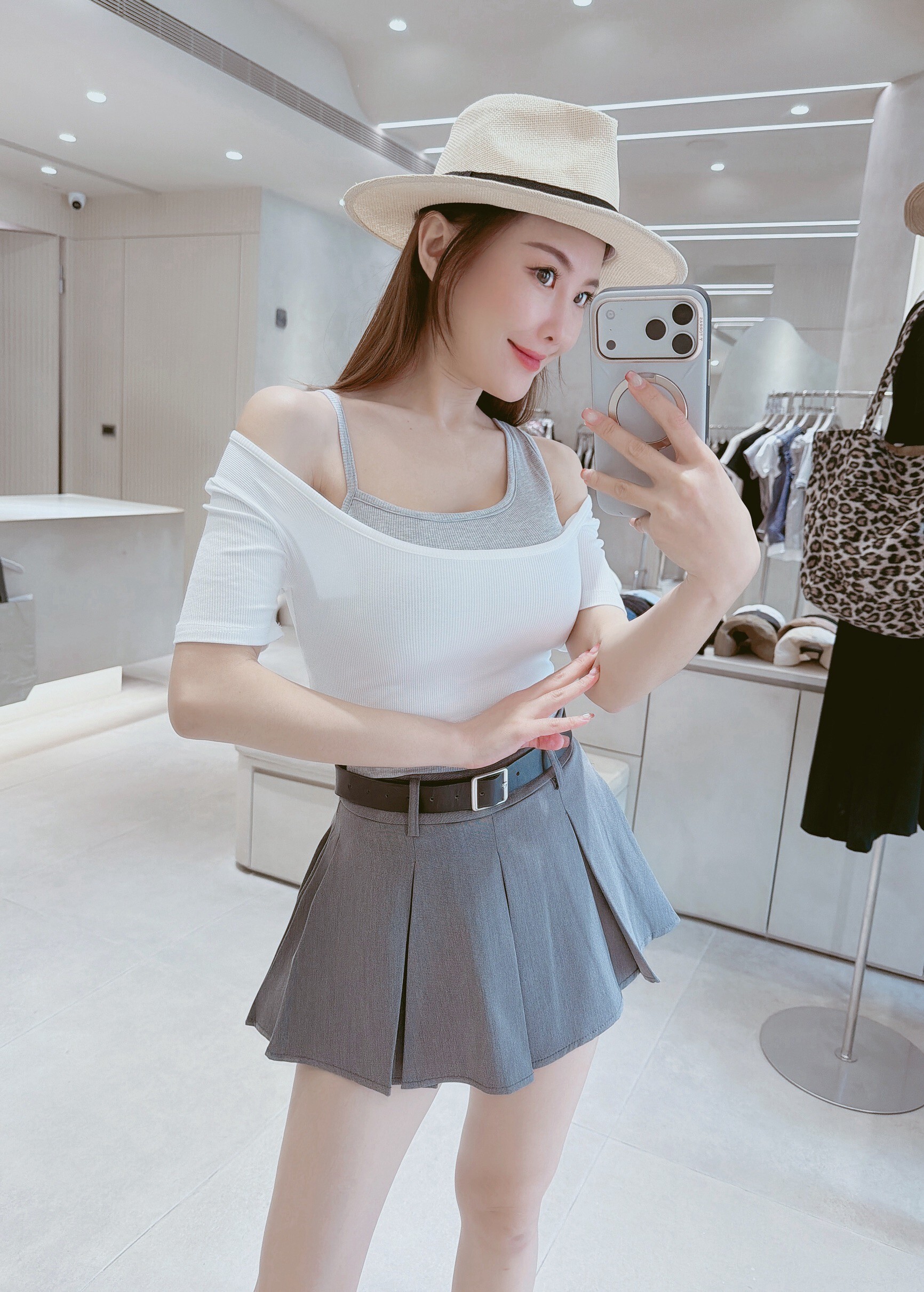 粗細肩罩杯背心+方領短版衣