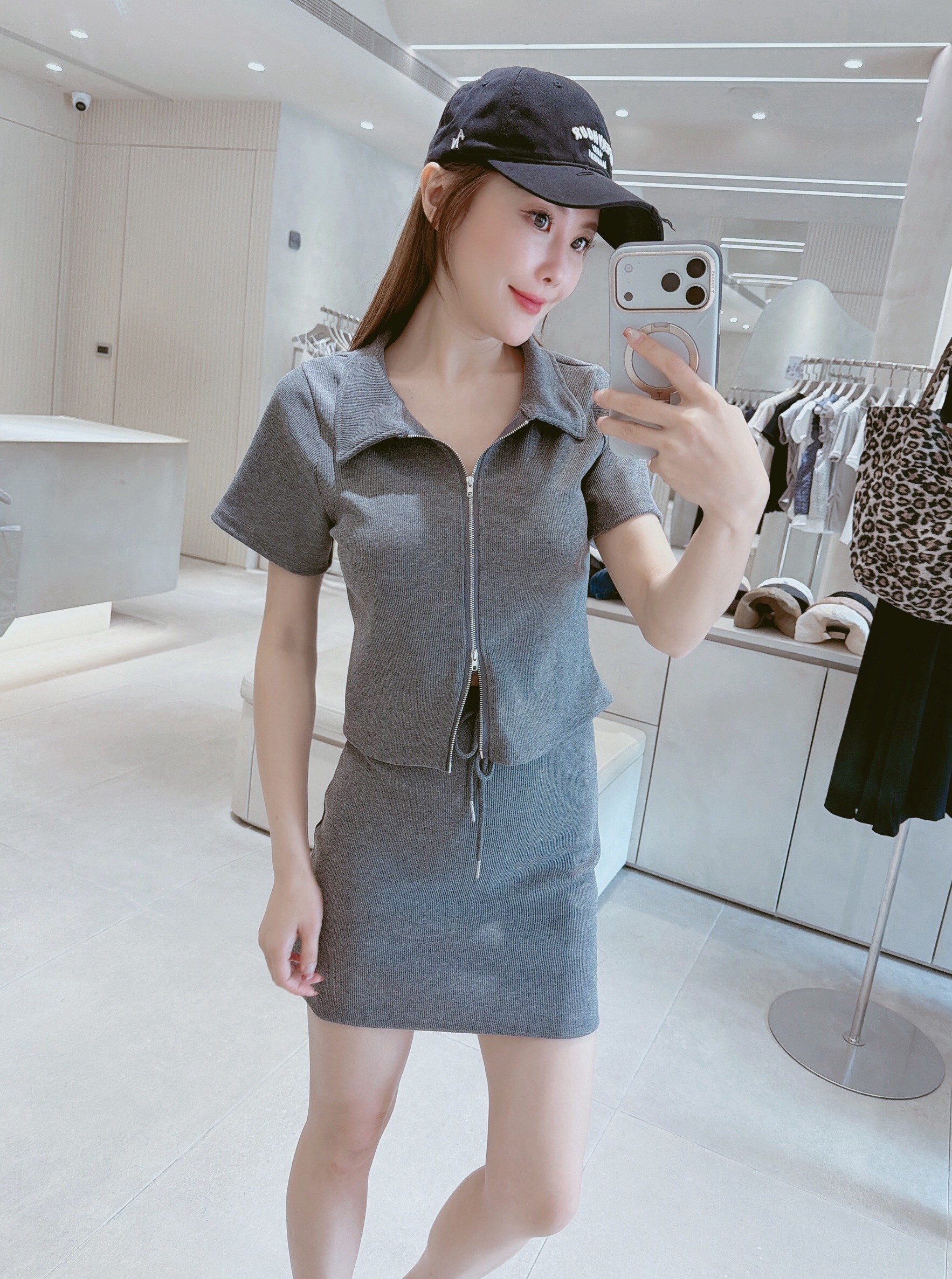 雙拉鍊細紋衣+抽繩包臀短裙