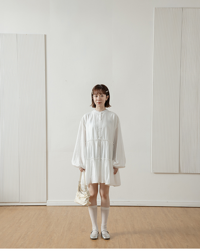 Semi-gloss double-layered design, mid-length collar cake dress, available in two colors.【01087269】in stock+pre-order