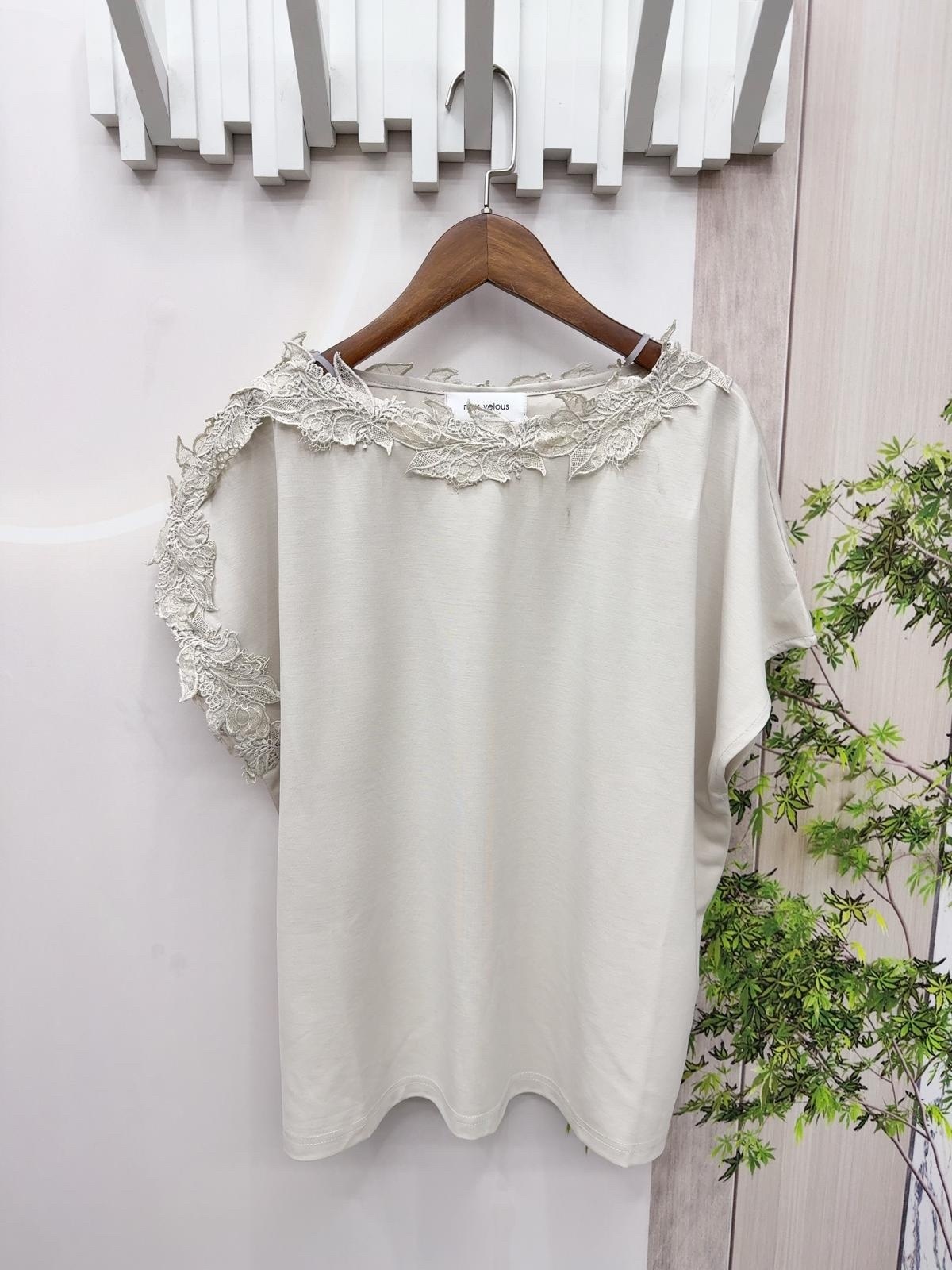 韓國拼lace通花top ～158AF