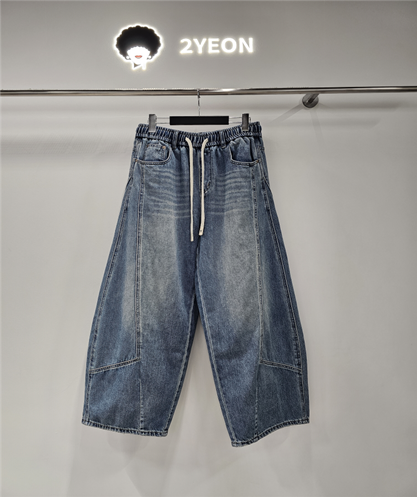YE010 2yeon 多車線褶紋洗水彎刀牛仔褲 牛仔色