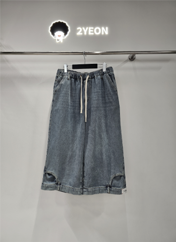 YE015 2yeon 反射倒影設計七分牛仔褲 牛仔色