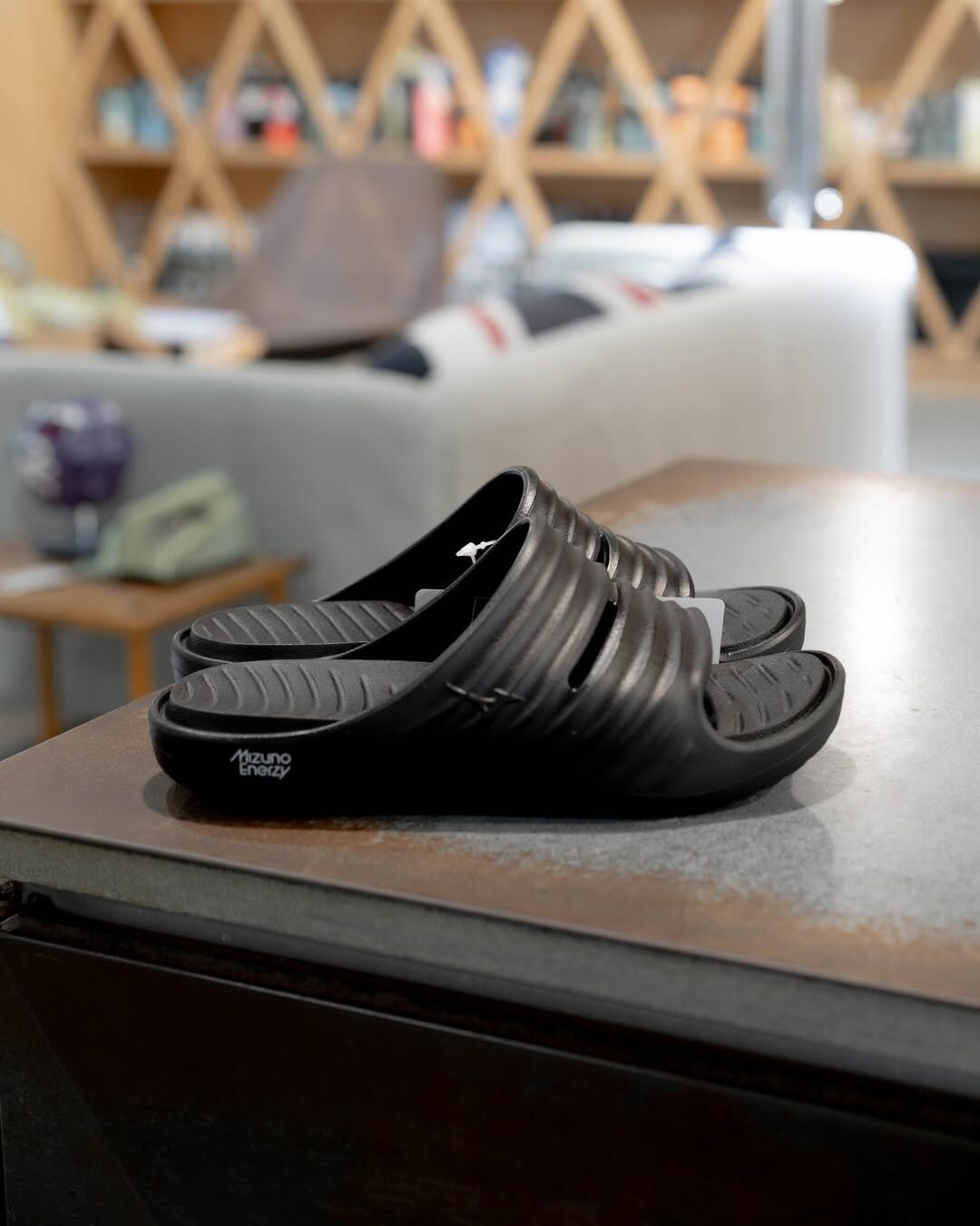 Mizuno Enerzy Slide