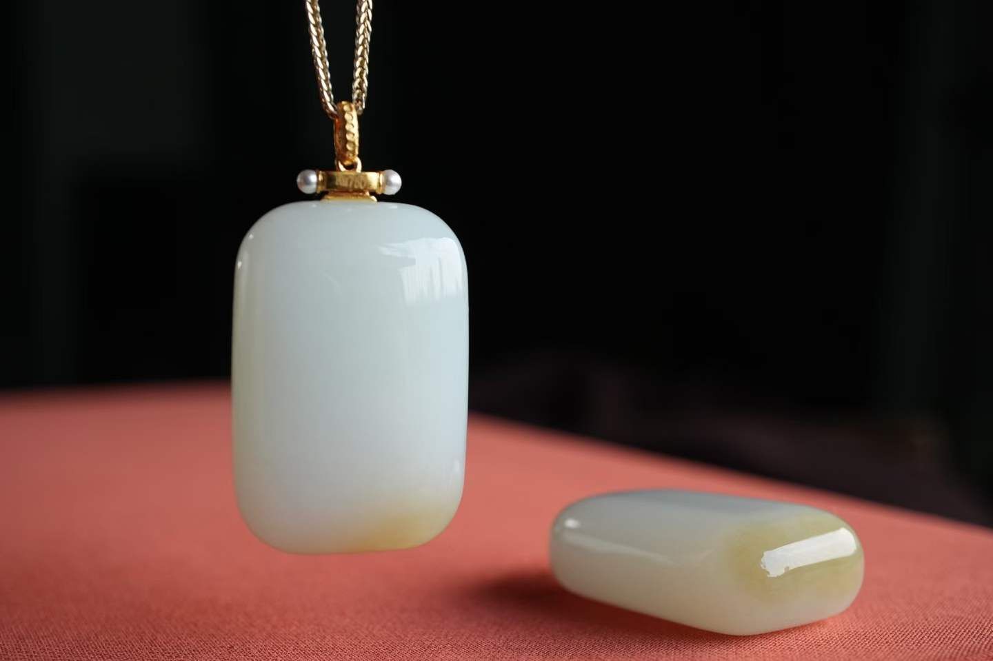 328447 和田玉老坑糖白無事牌吊墜